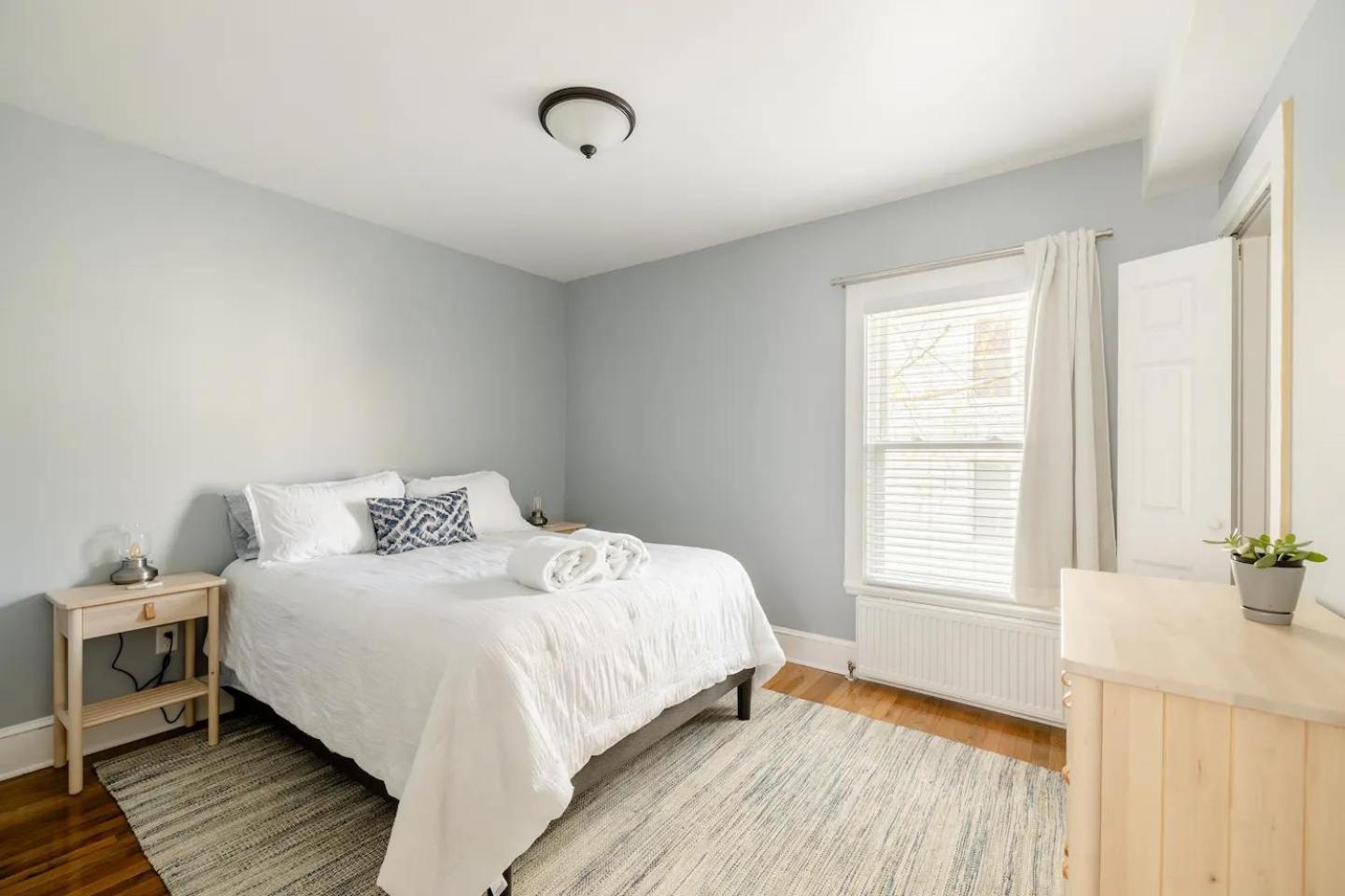 Bright Spacious Apartment - 2 Bedroom 2 Ba Portland Exterior photo
