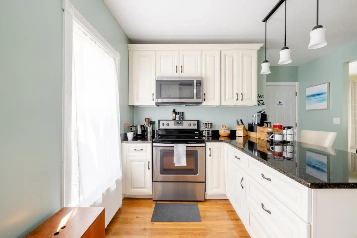 Bright Spacious Apartment - 2 Bedroom 2 Ba Portland Exterior photo
